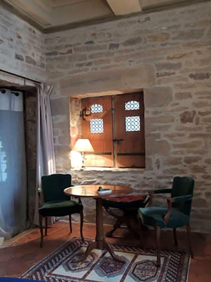 Maison Romane 1136 Cluny Exteriör bild